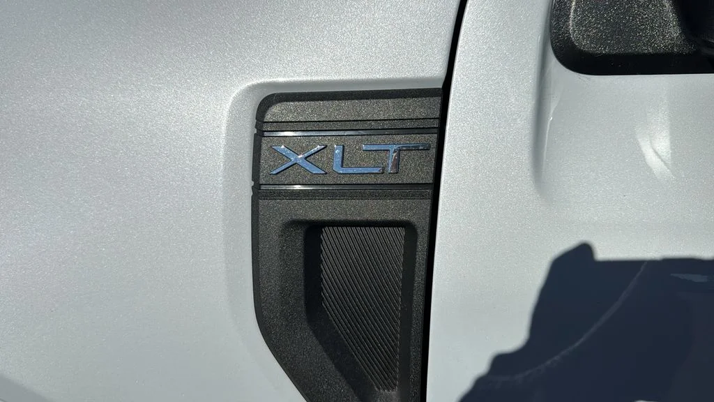 New 2026 Space White Metallic Ford XLT image 5