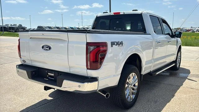 Used 2025 White Ford Lariat image 13