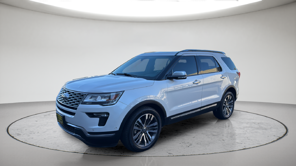 Used 2019 White Platinum Clearcoat Metallic Ford Platinum image 1