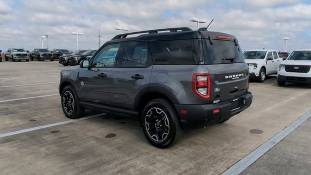 New 2026 Carbonized Gray Metallic Ford Outer Banks® image 76
