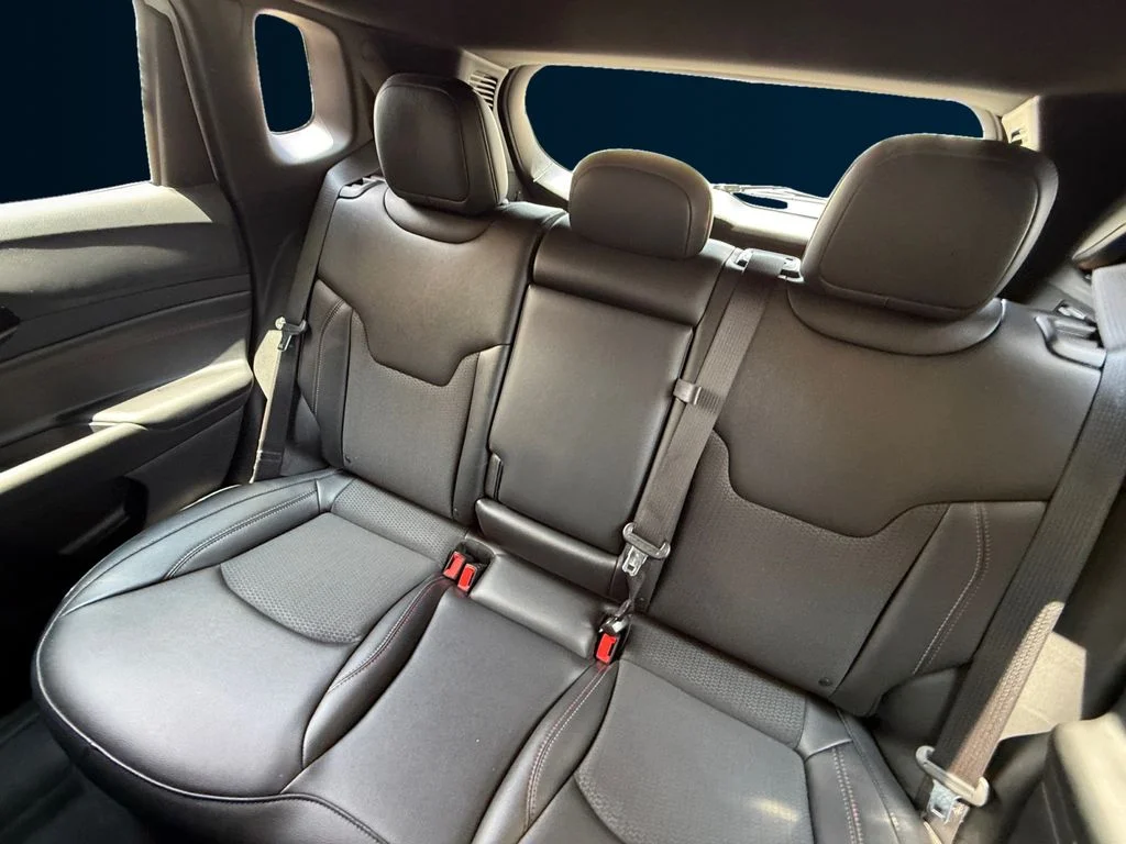 Used 2025 White Jeep Trailhawk image 16