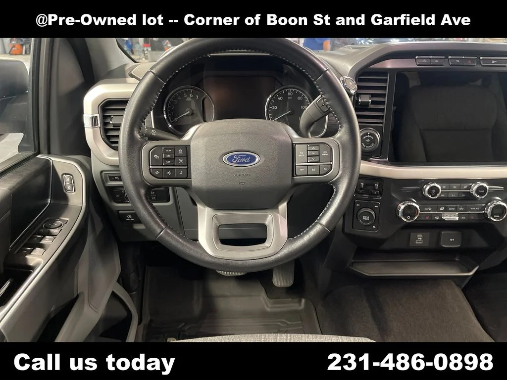 Used 2021 White Ford XLT image 17