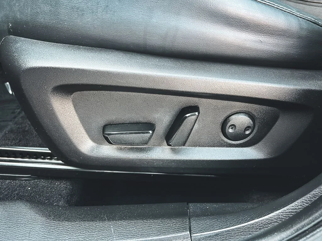 Used 2022 Alloy Silver Metallic Mitsubishi  image 22