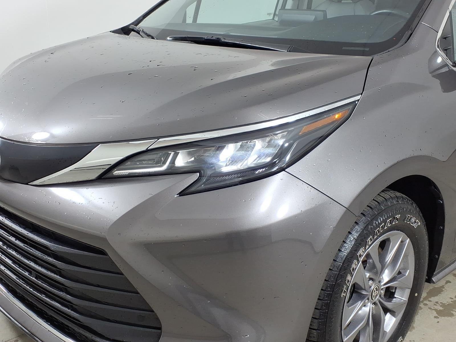 2024 Toyota Sienna XLE - Photo 16