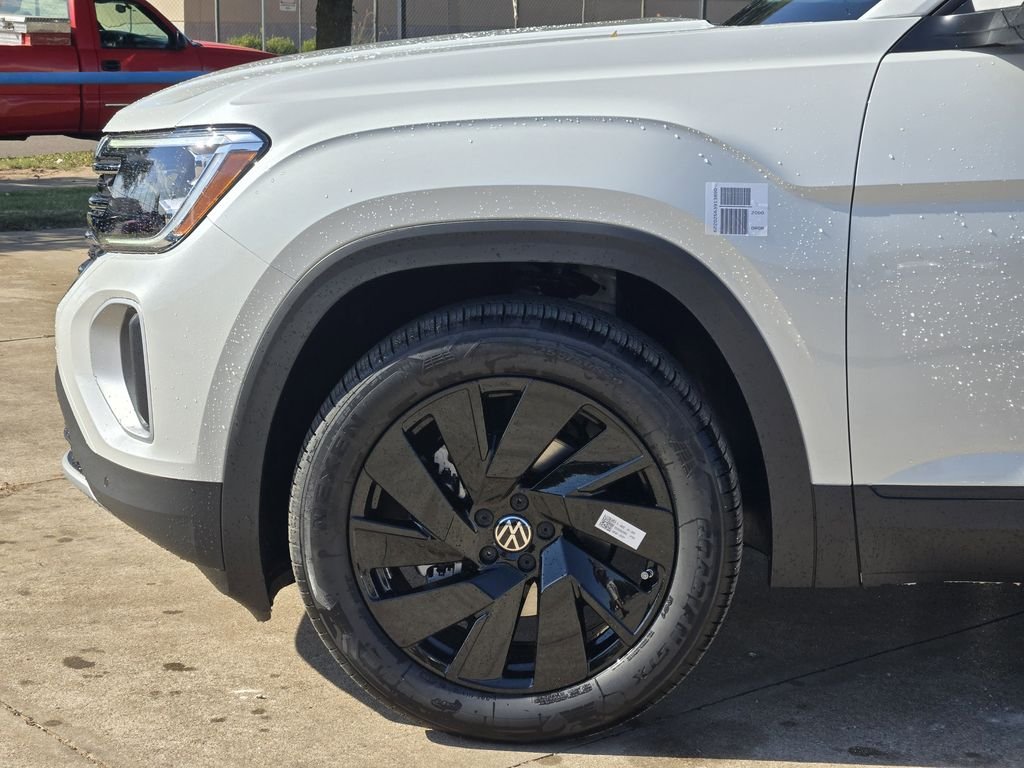 New 2026 White/off-white Volkswagen 2.0T SE w/Technology image 5