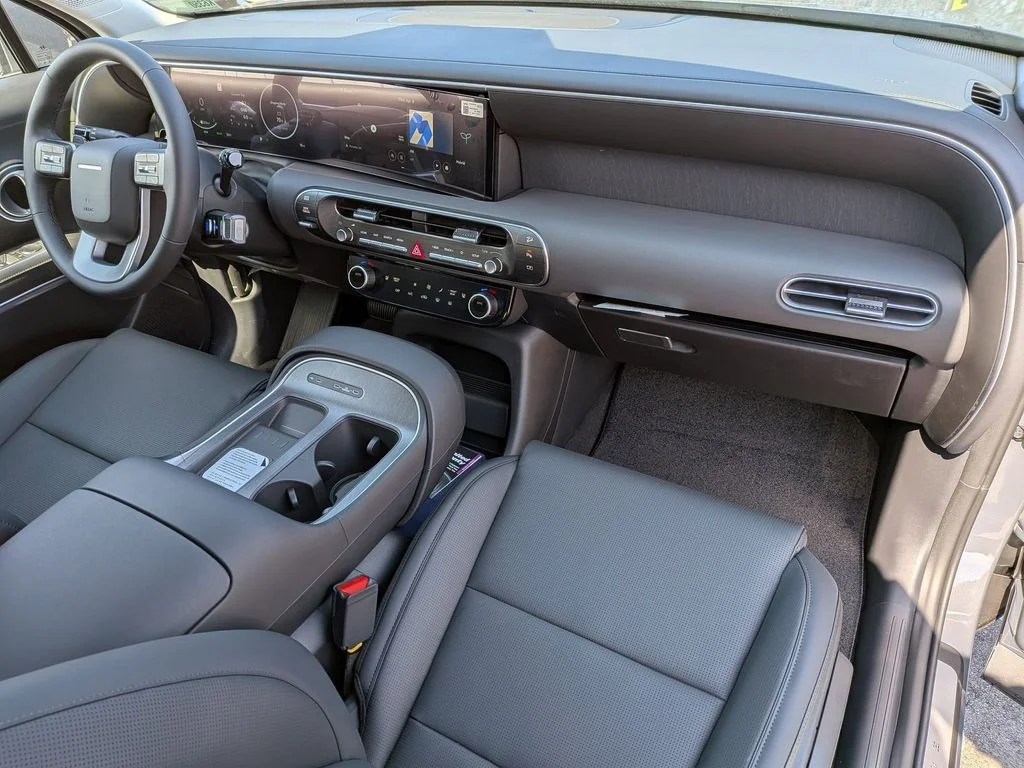 New 2026 Gray Hyundai SEL image 33