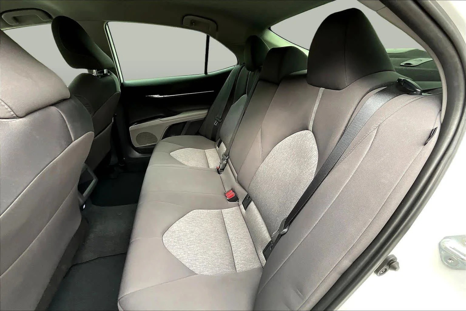 Used 2024 Ice Cap Toyota LE image 19