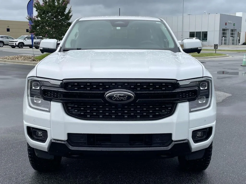 Used 2025 Oxford White Ford LARIAT image 24