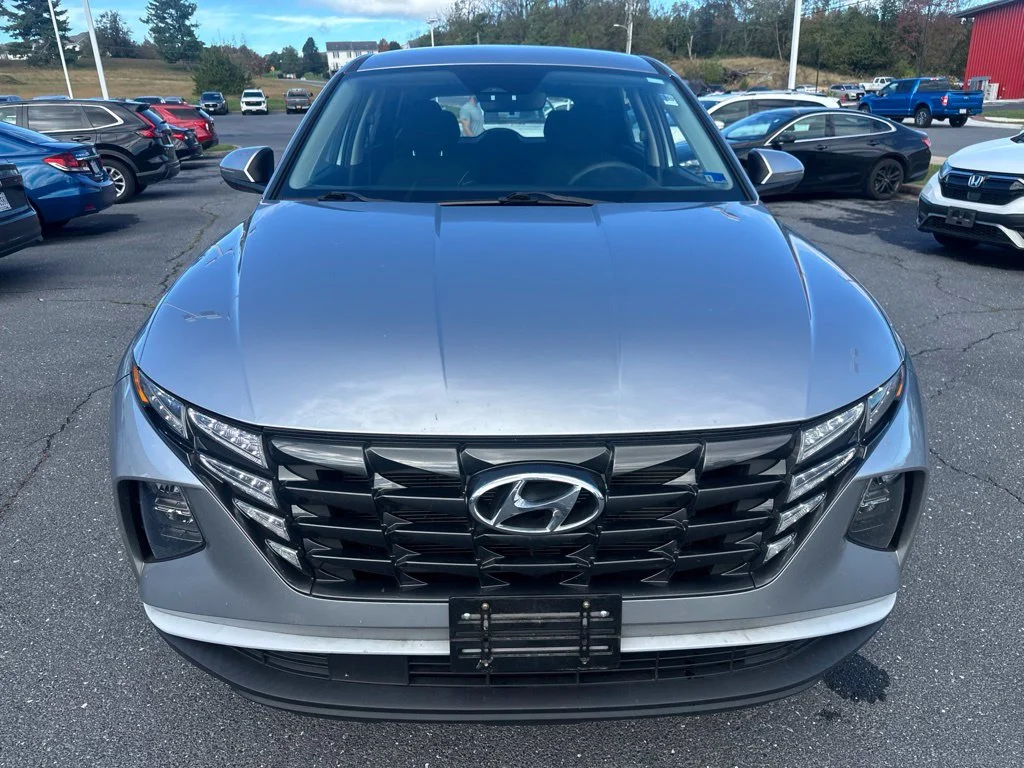 Used 2022 Shimmering Silver Hyundai SE image 8