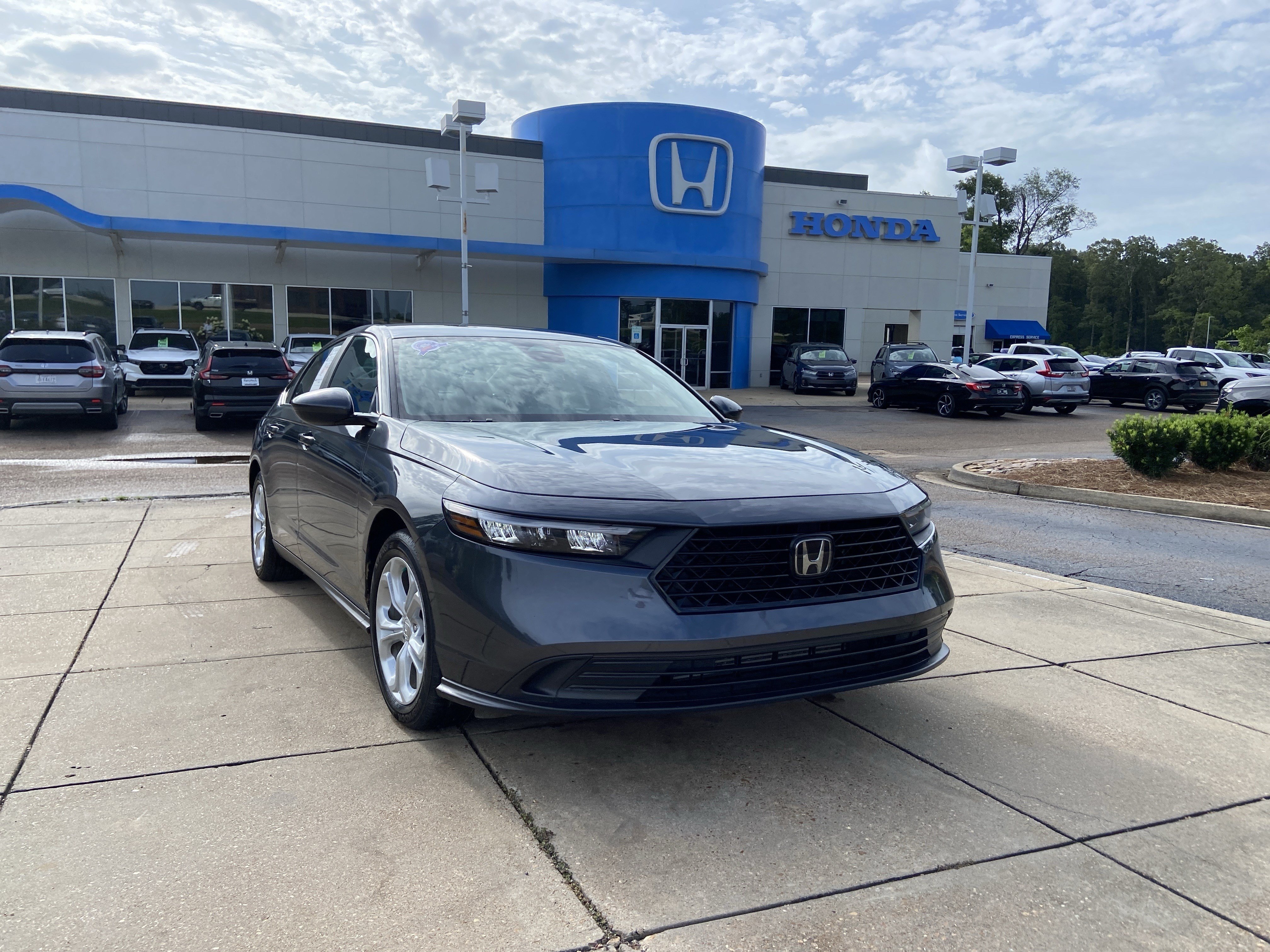 Used 2024 Meteorite Gray Metallic Honda LX image 2
