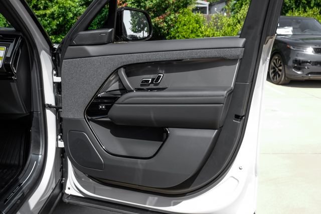 New 2026  Land Rover Dynamic SE image 52