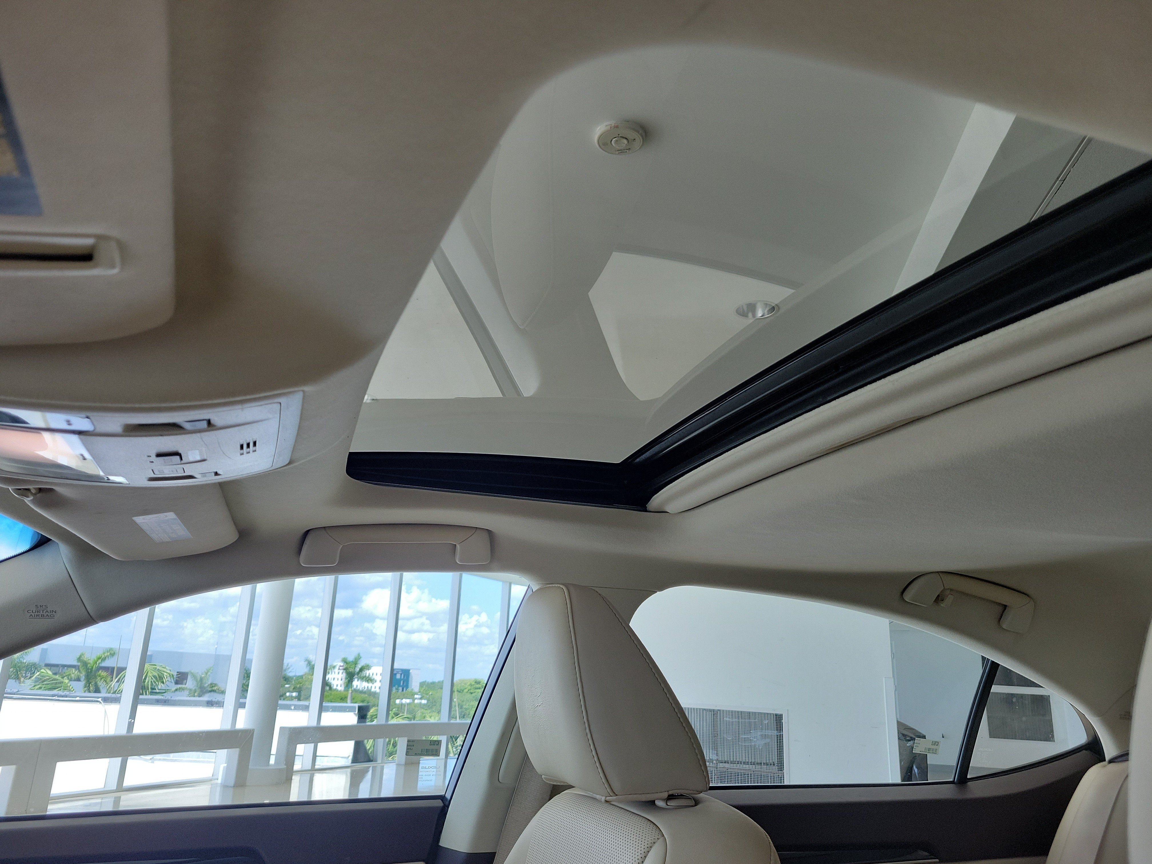 Used 2018 Atomic Silver Lexus ES 350 image 23