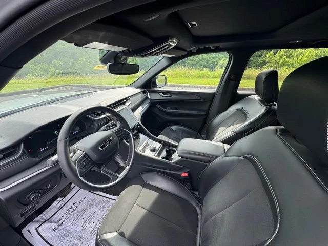 Used 2024 Silver Jeep Altitude X image 12