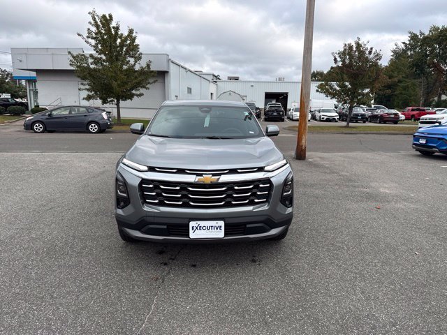 2027 Chevrolet Equinox LT - Photo 8