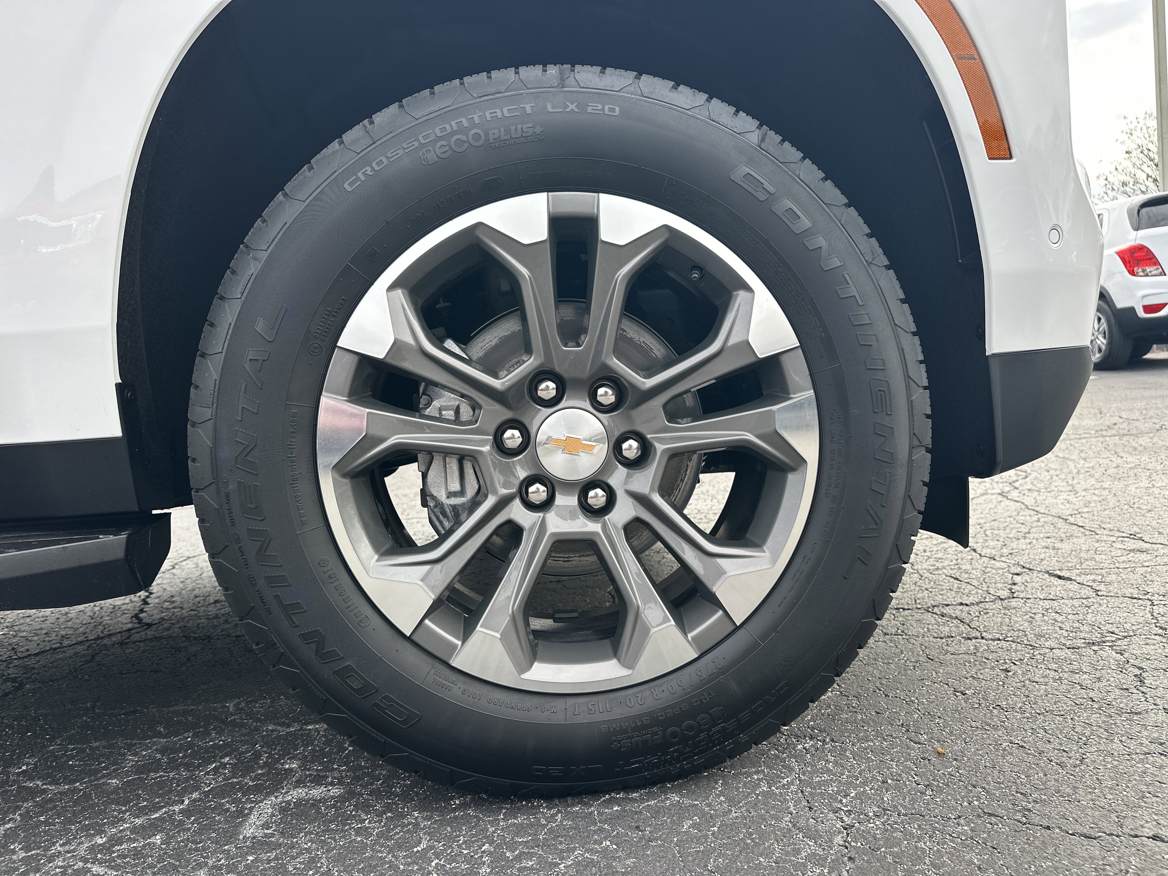 2026 Chevrolet Suburban LS - Photo 13