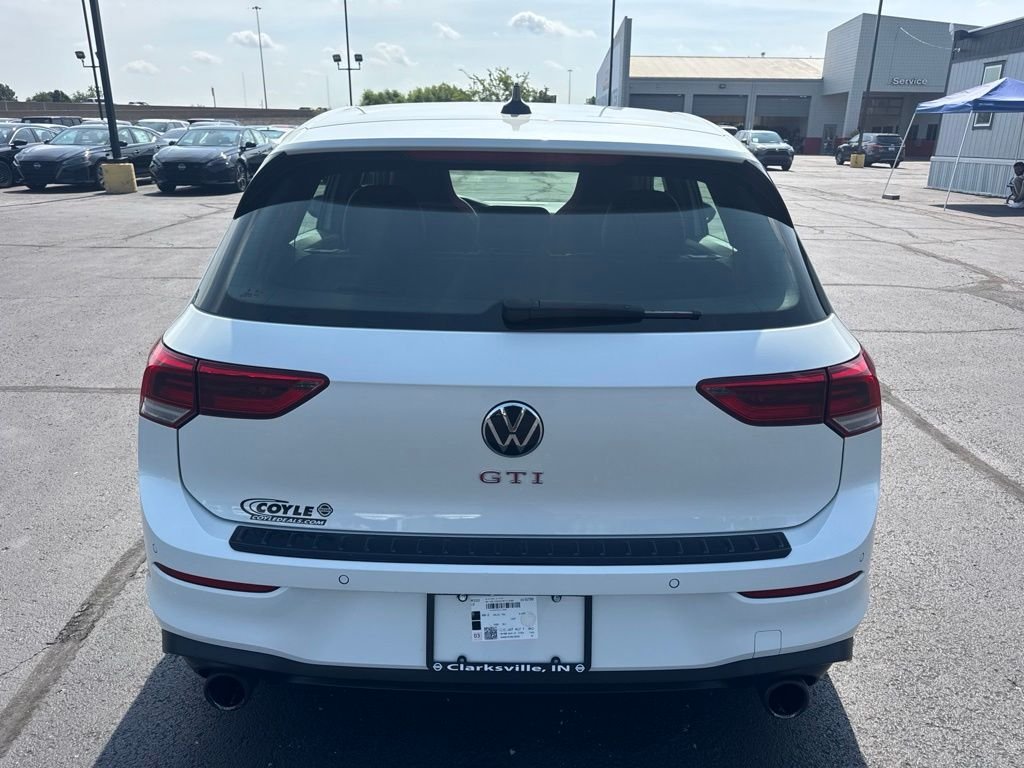 Used 2024  Volkswagen 2.0T SE image 4