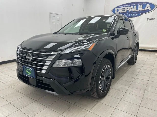 Used 2026 Black Nissan  image 19