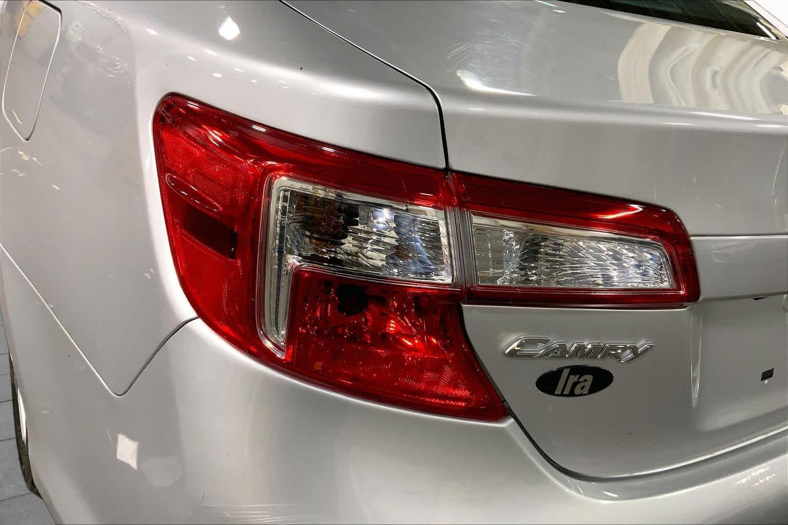Used 2014 Classic Silver Metallic Toyota LE image 29