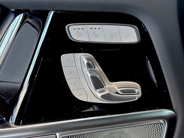 New 2026 MANUFAKTUR Deep Green Non-Metallic Mercedes-Benz G 580 image 14