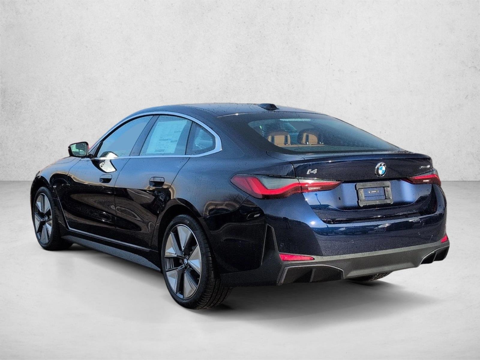 Used 2026 Tanzanite Blue Ii Metallic BMW xDrive40 image 9