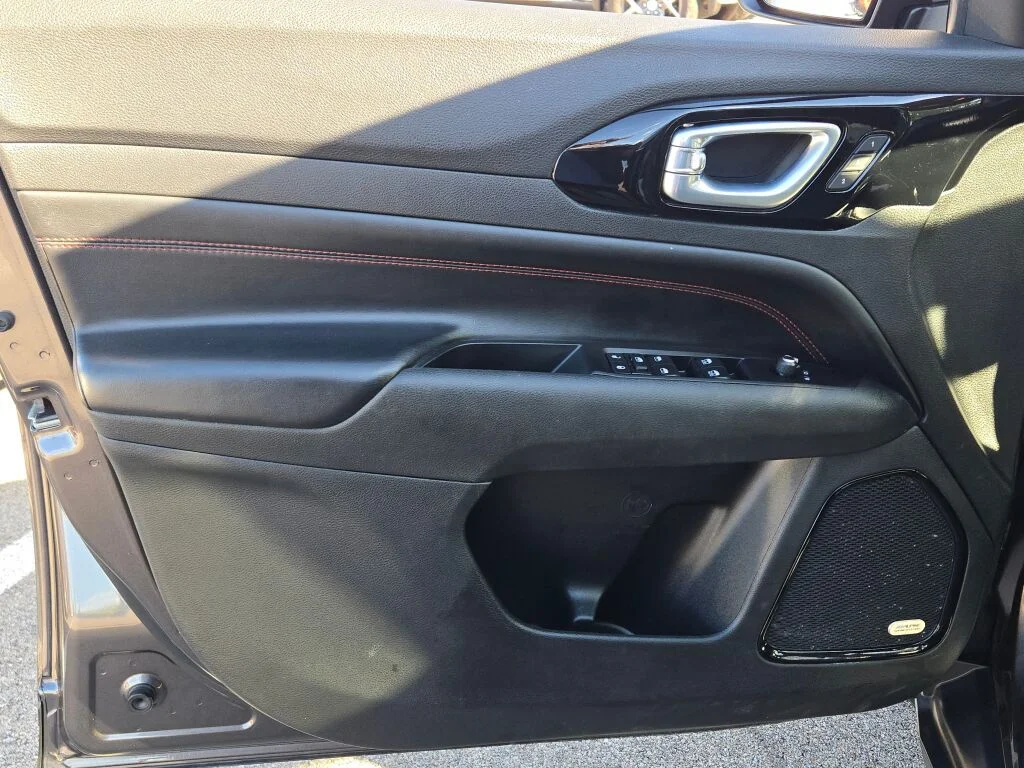Used 2022 Gray Jeep Trailhawk image 22
