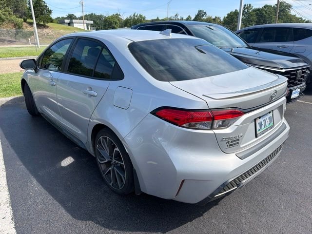 Used 2020 Silver Toyota SE image 23
