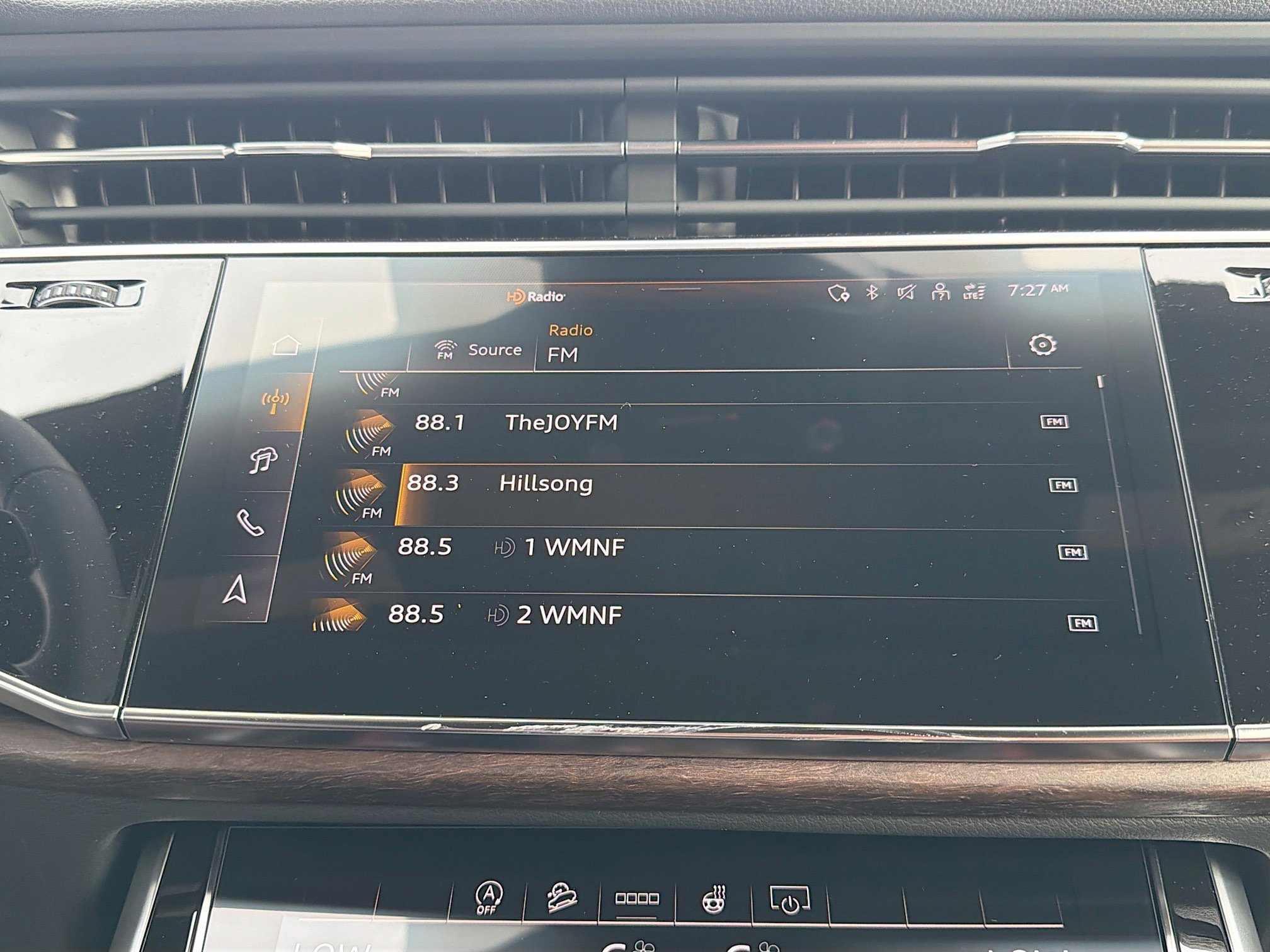 New 2026 Daytona Gray Pearl Effect Audi Premium Plus image 30