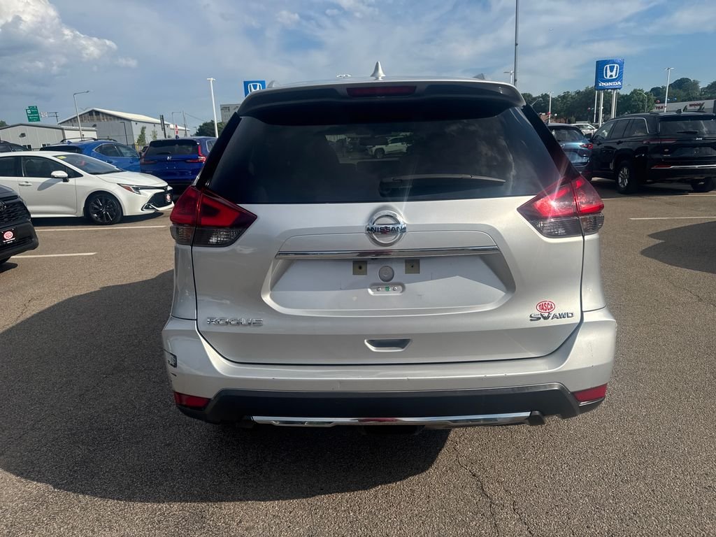 Used 2018 Silver Nissan SV image 6
