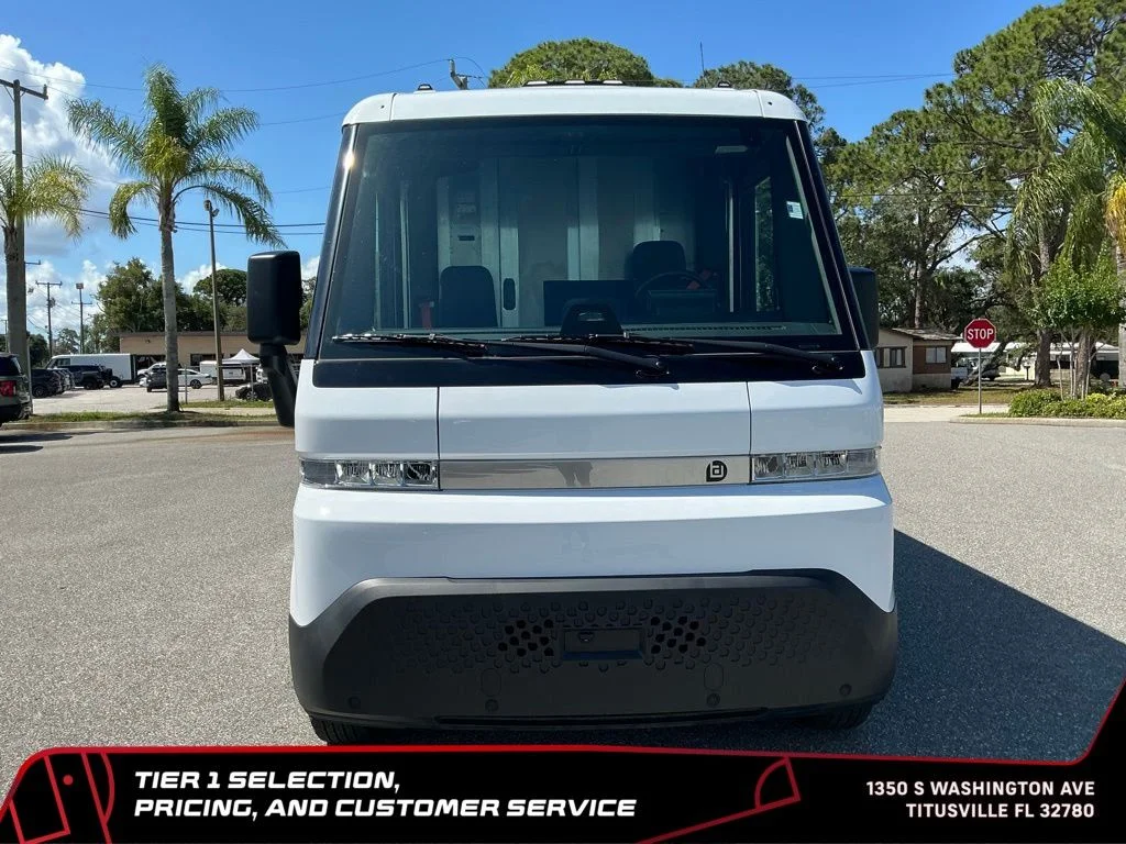 Used 2024 White BrightDrop Base image 5