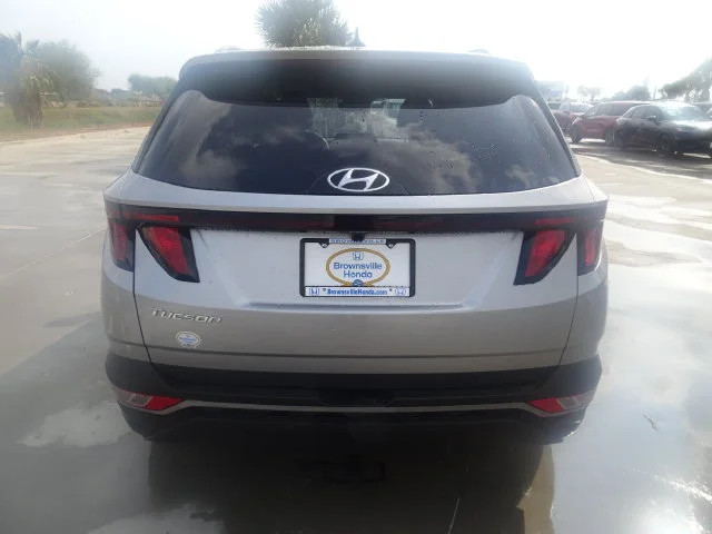 Used 2024 Shimmering Silver Hyundai SEL image 5