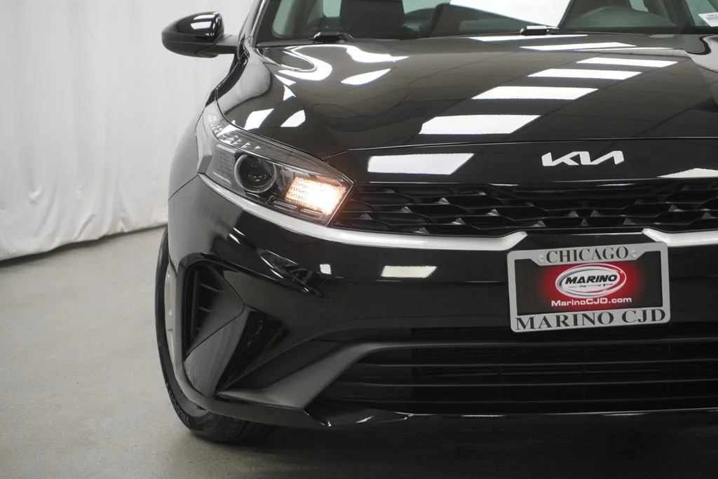 Used 2024 Black Kia LX image 8