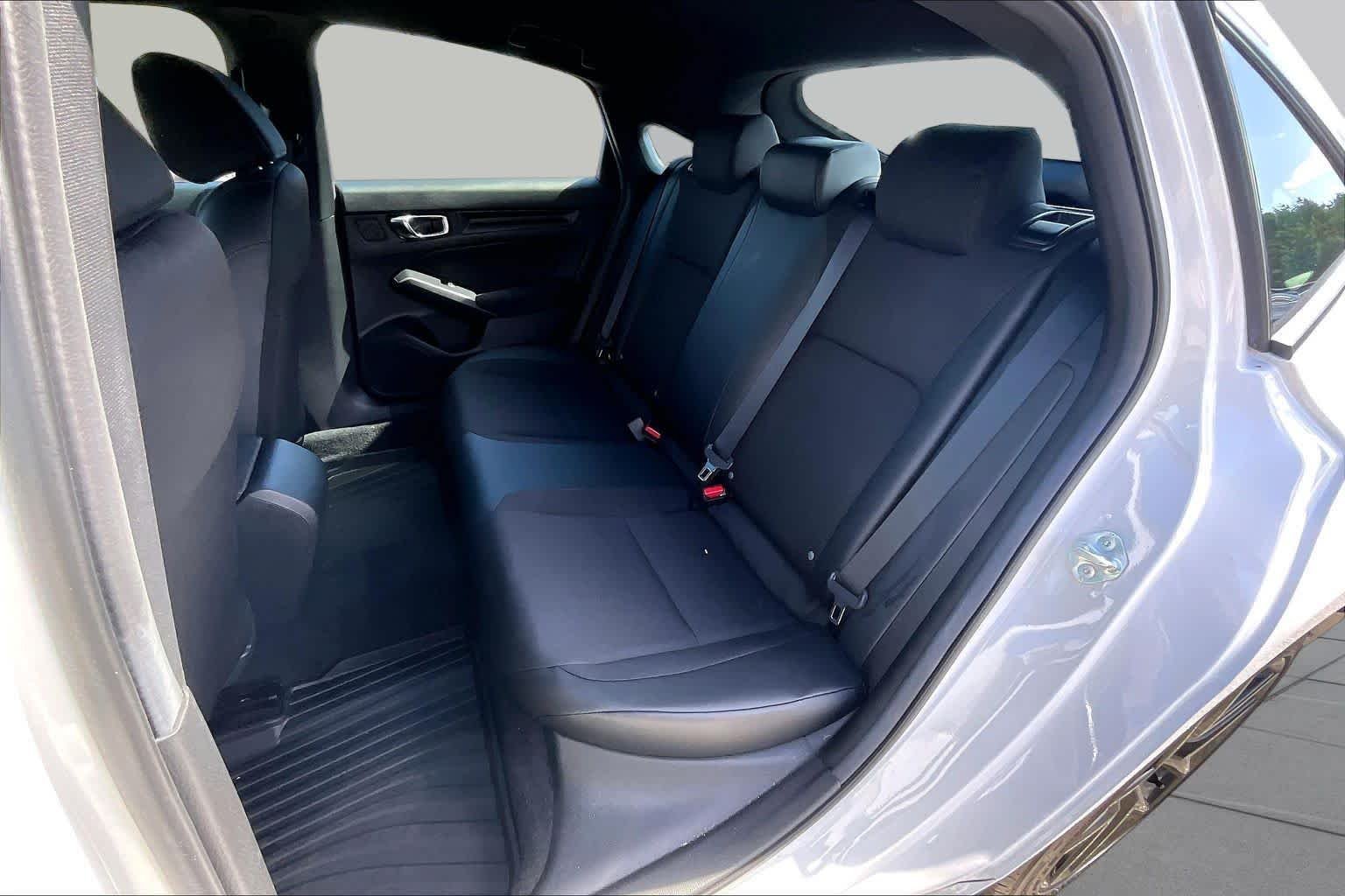 2026 Honda Civic Hatchback Sport - Photo 21
