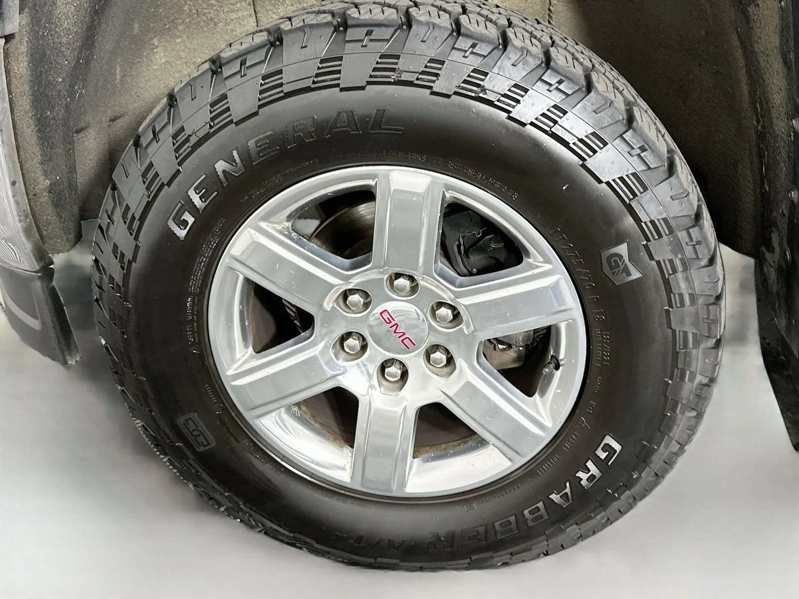 Used 2015 Bronze Alloy Metallic GMC SLT image 33
