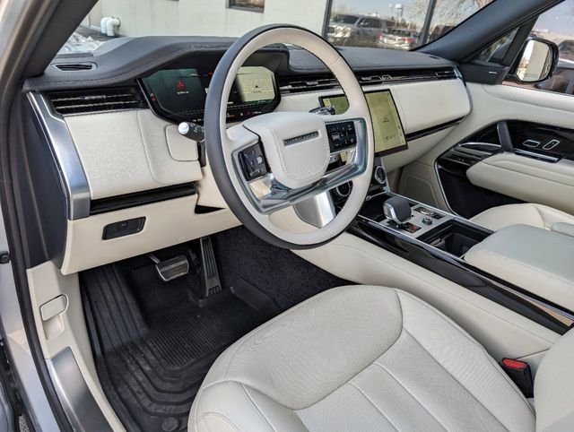 Certified Used 2023 Silver Land Rover SE image 7