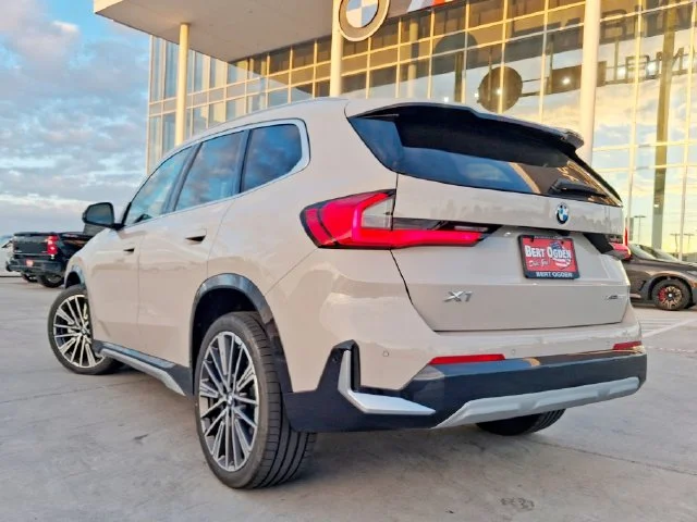 New 2027 Dune Grey Metallic BMW xDrive28i image 5