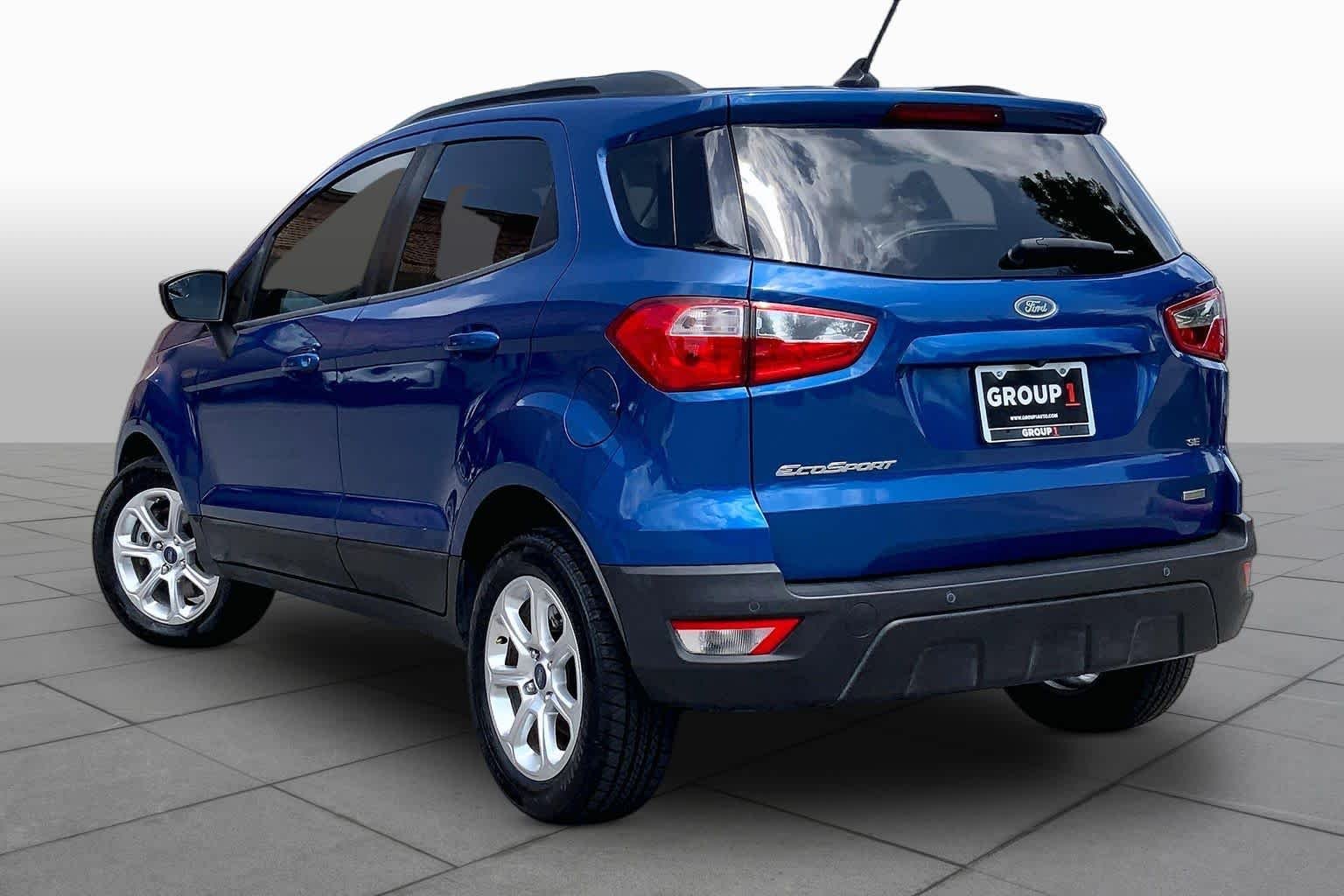 Used 2018 Lightning Blue Metallic Ford SE image 12