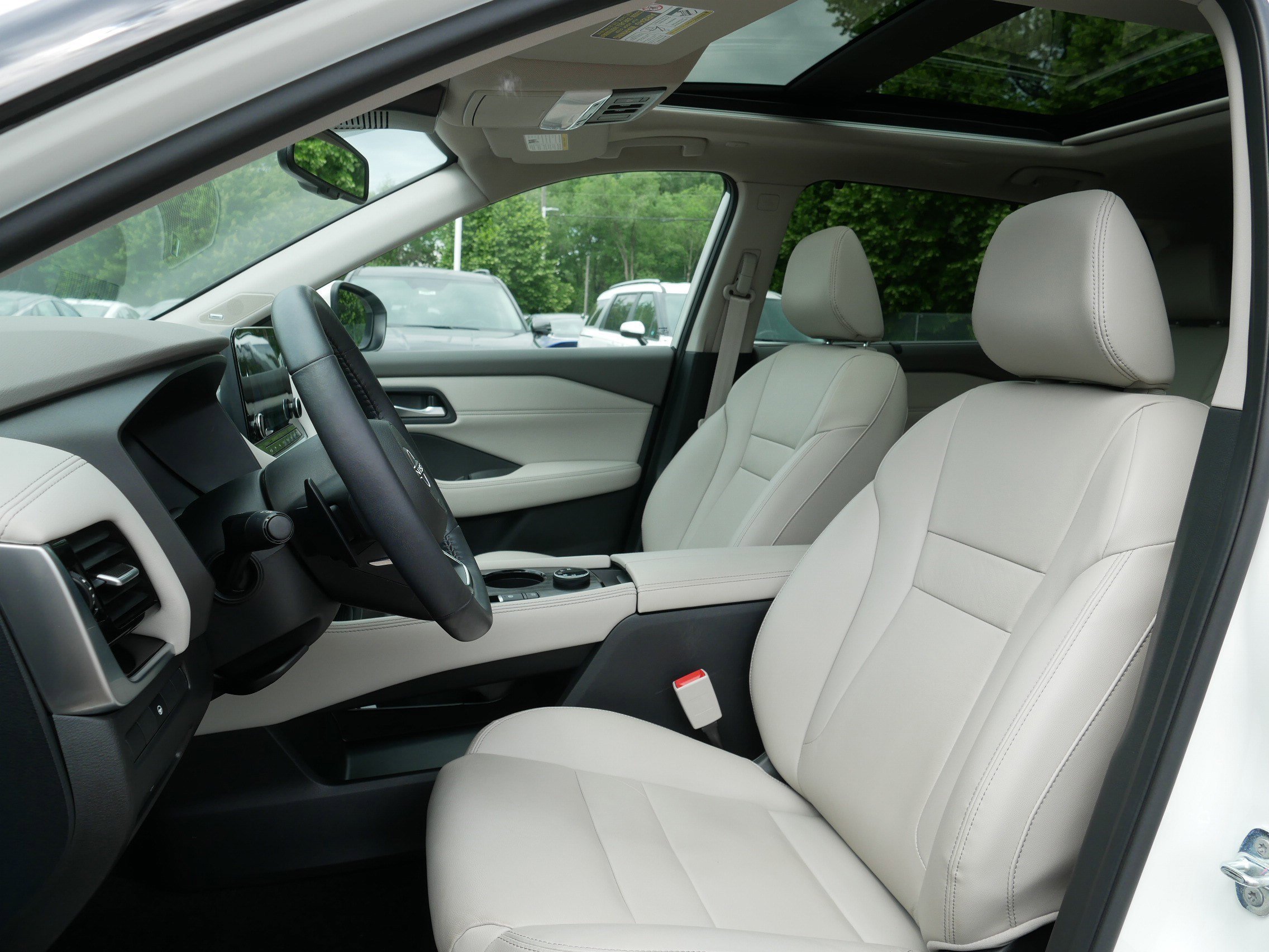 Certified Used 2023 Pearl White Tricoat Nissan SL image 35