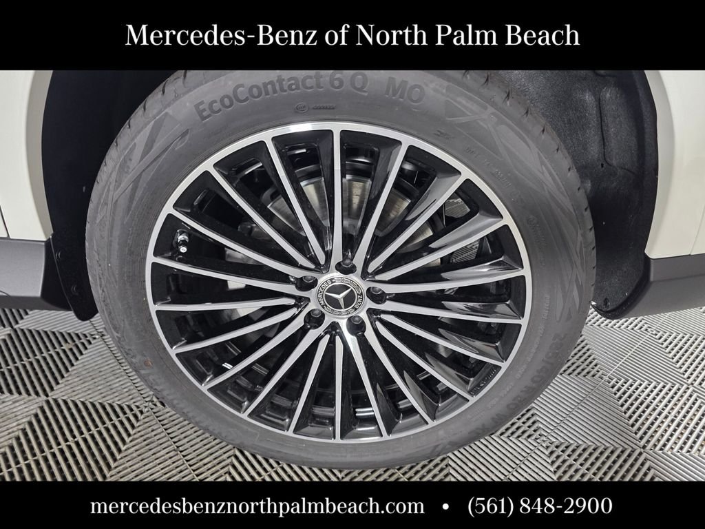 New 2026 Polar White Mercedes-Benz GLC 300 image 6