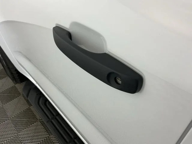 New 2025 Oxford White Ford XLT image 12