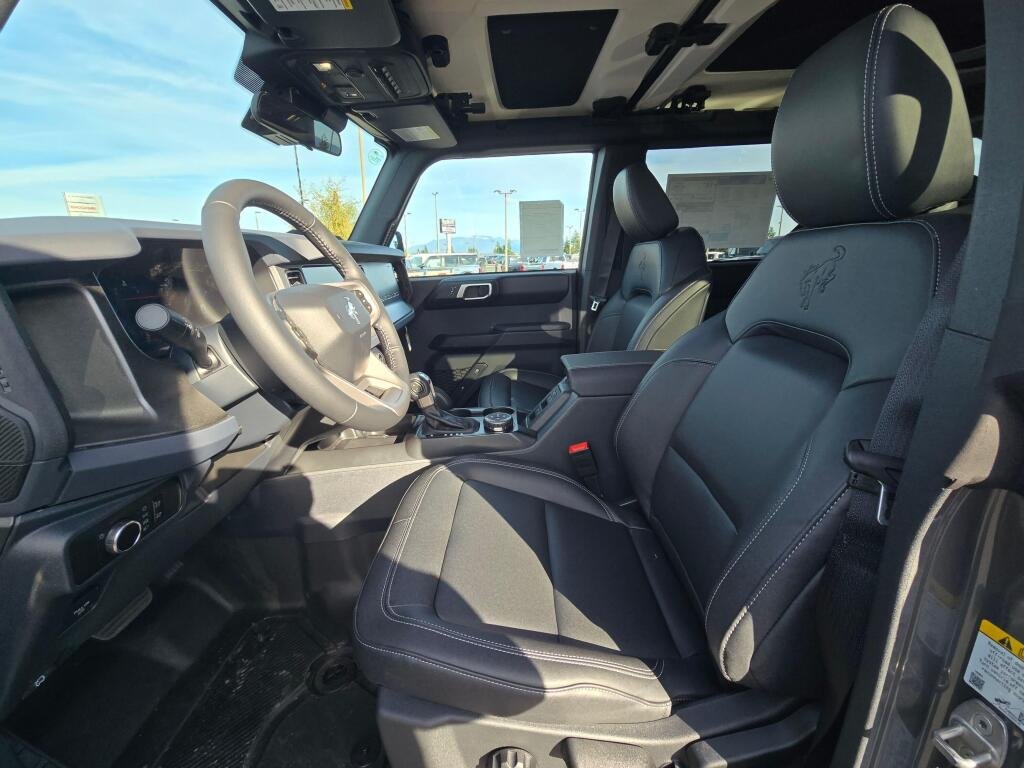 New 2025 Carbonized Gray Metallic Ford Badlands® image 17