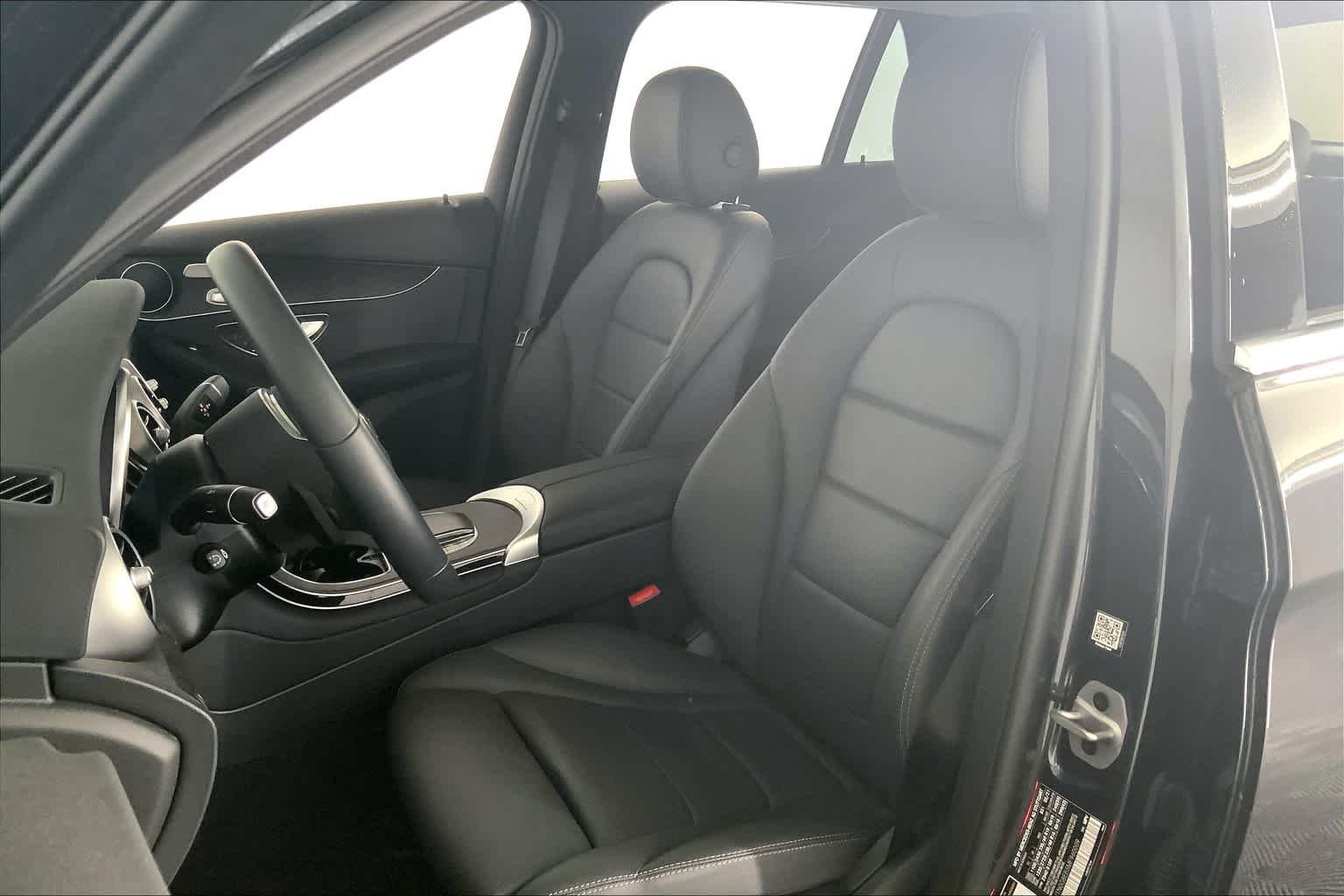 Used 2021 Graphite Grey Metallic Mercedes-Benz GLC 300 image 9