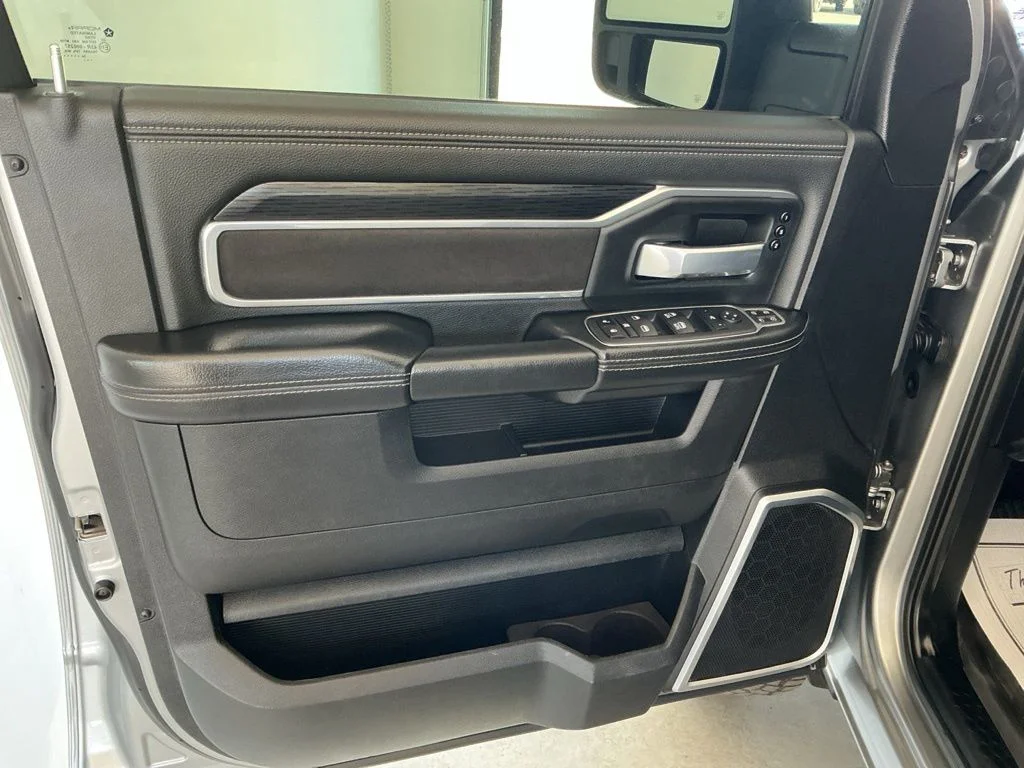 Used 2024 Billet Silver Metallic Clearcoat Ram Laramie image 11