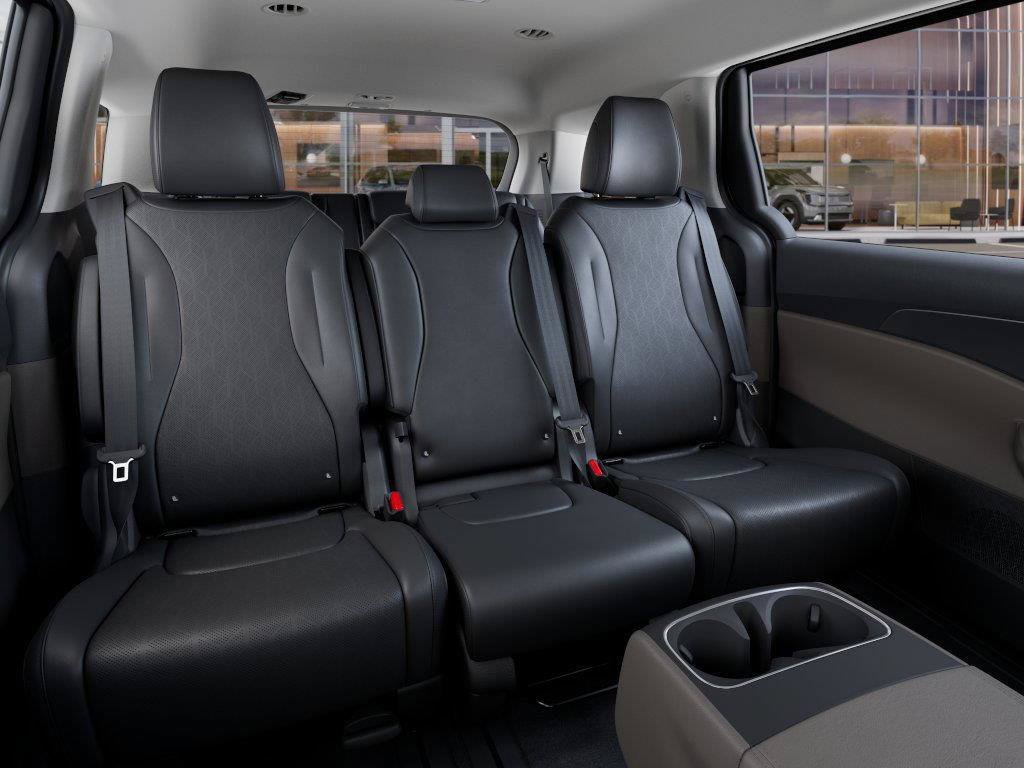 2025 Kia Carnival LXS - Photo 17