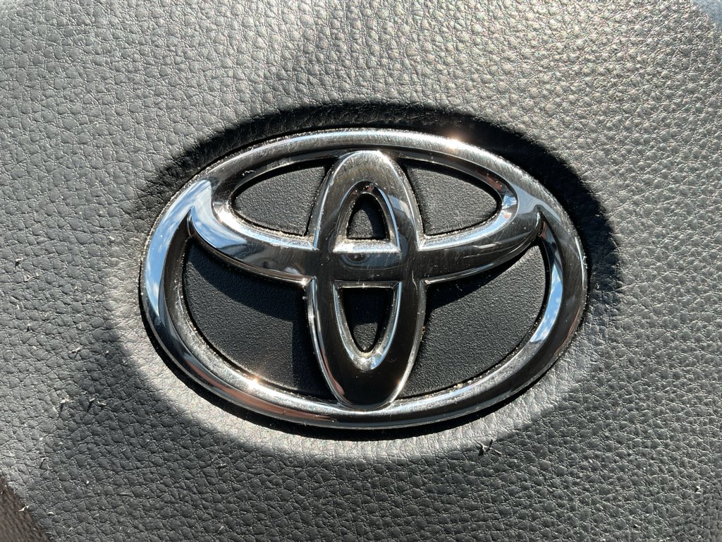 Used 2022 Magnetic Gray Metallic Toyota Hybrid XLE image 32