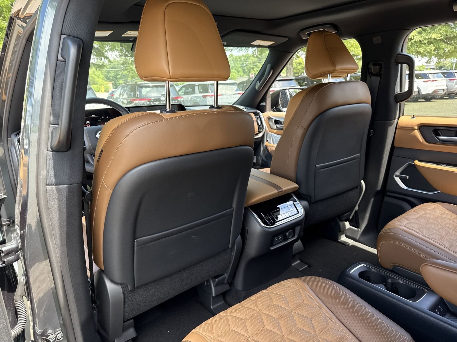 New 2026 White Nissan Platinum Reserve image 22