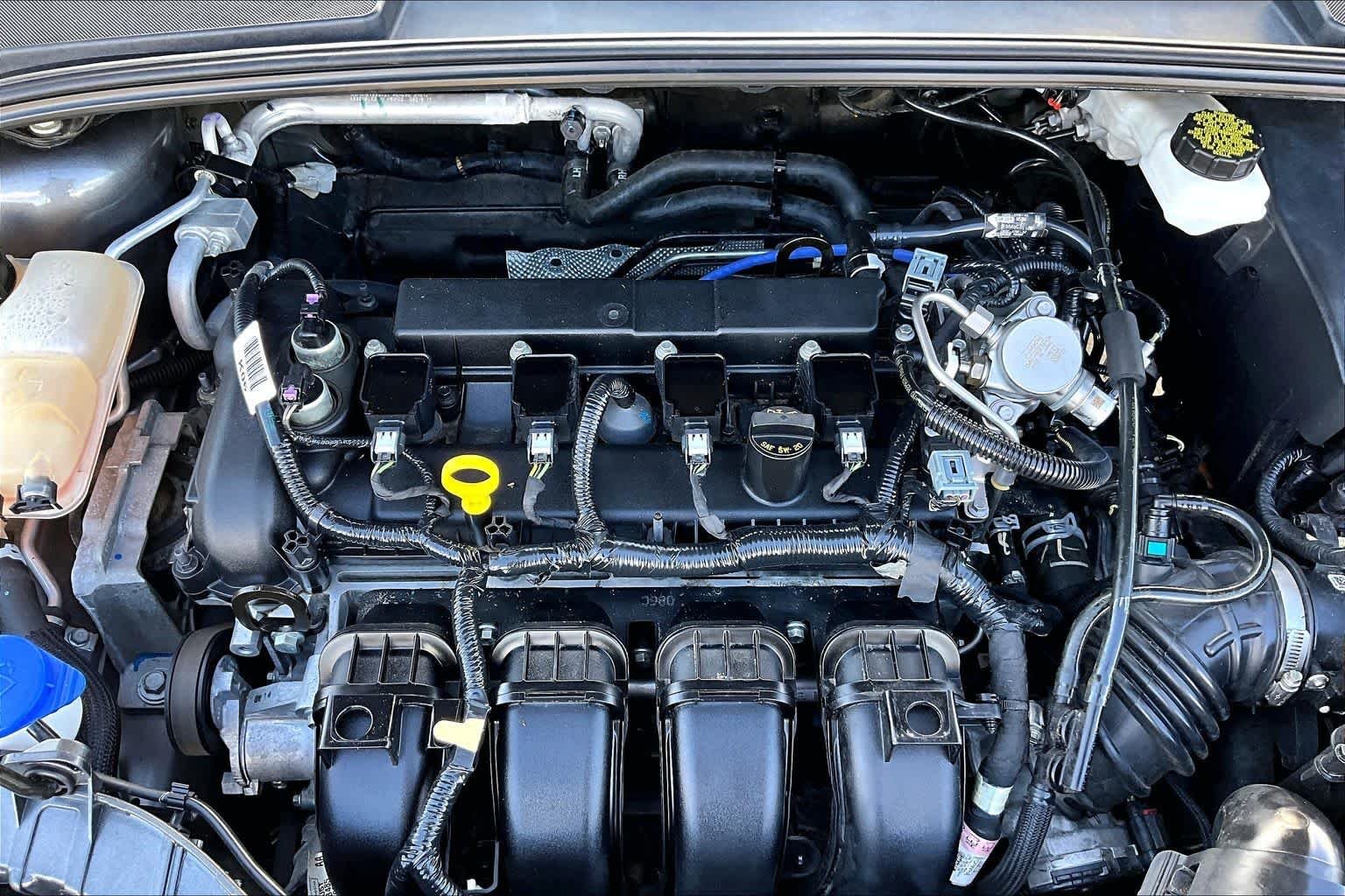 Used 2018 Magnetic Metallic Ford SE image 32