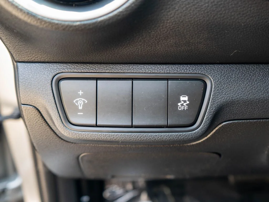 Used 2023 Gray Kia LXS image 17