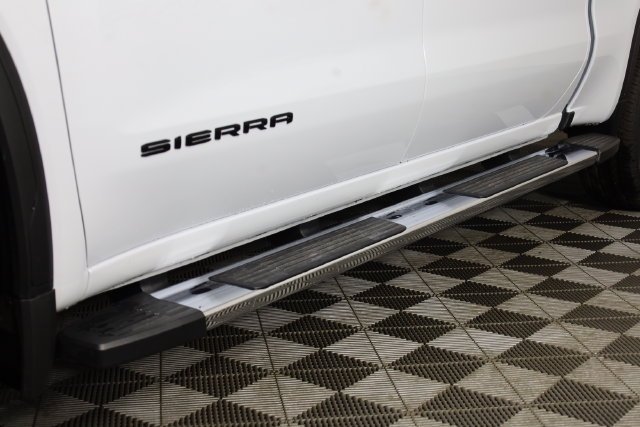 2026 GMC Sierra 1500 SLT - Photo 9