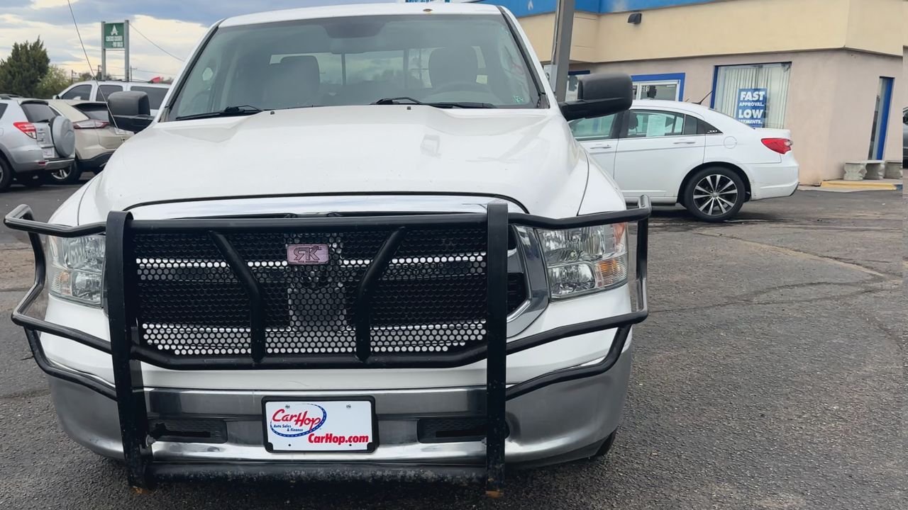 2016 Ram 1500 SLT photo 3