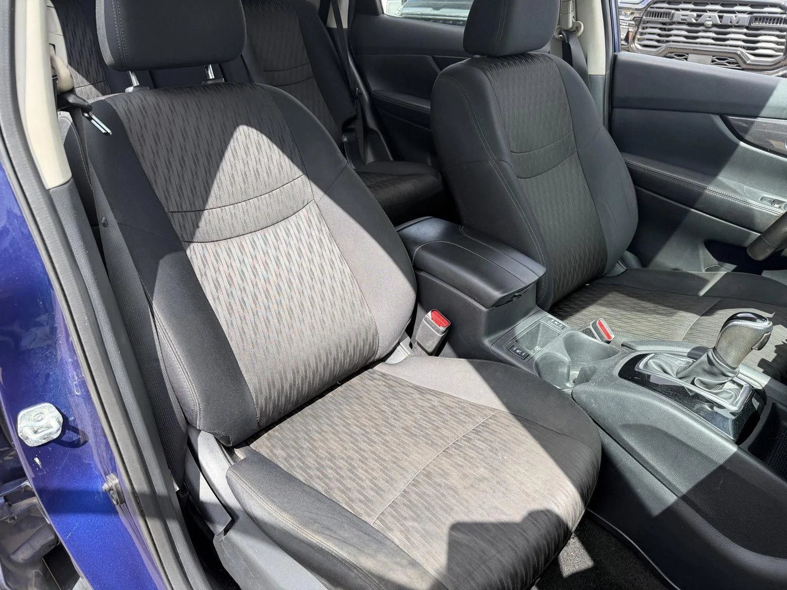 Used 2019 Caspian Blue Metallic Nissan S image 21